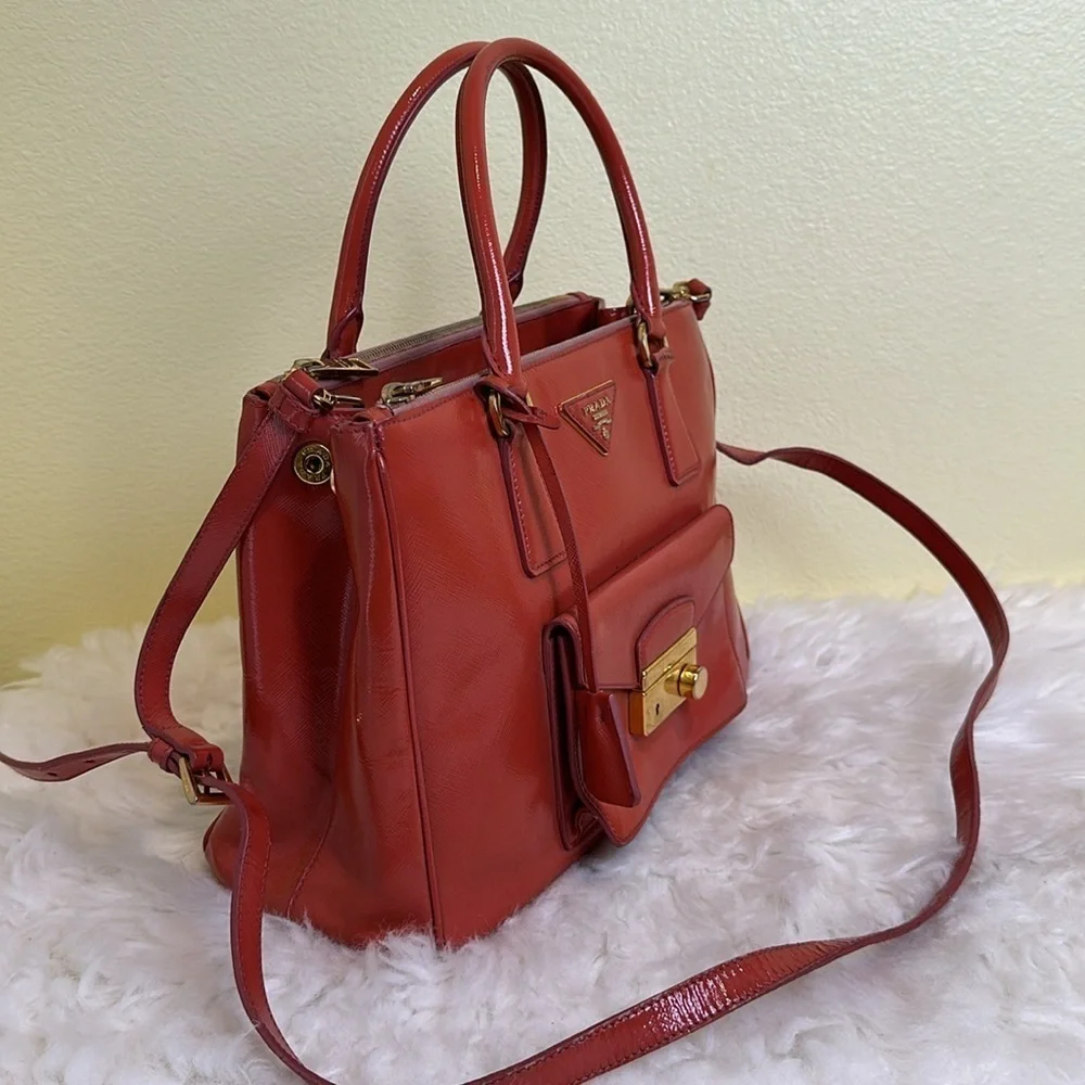💯Authentic Prada Red Leather Handbag🍀